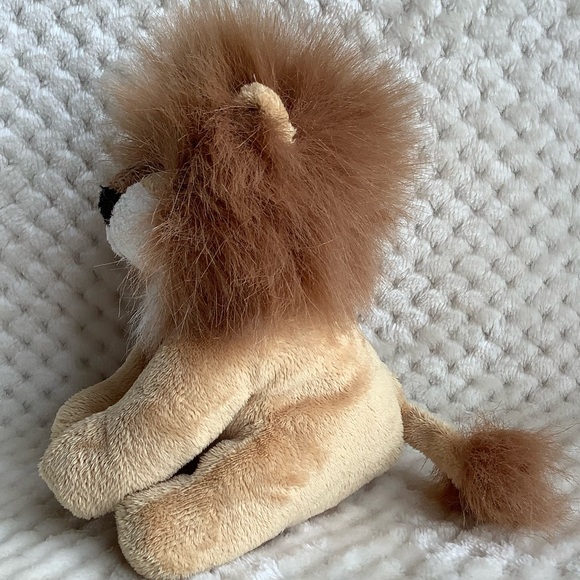 Hudson Bay Exclusive Animal Adventure Plush Lion Stuffed Animal Toy - Picture 5 of 10